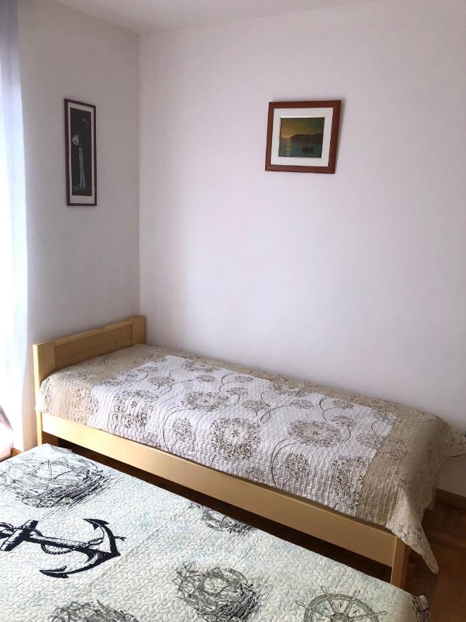 Vito & Rocco Apartment Malinska Extérieur photo