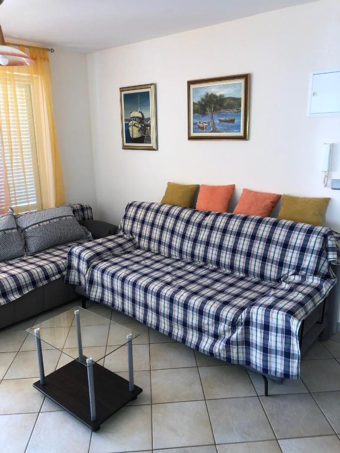 Vito & Rocco Apartment Malinska Extérieur photo